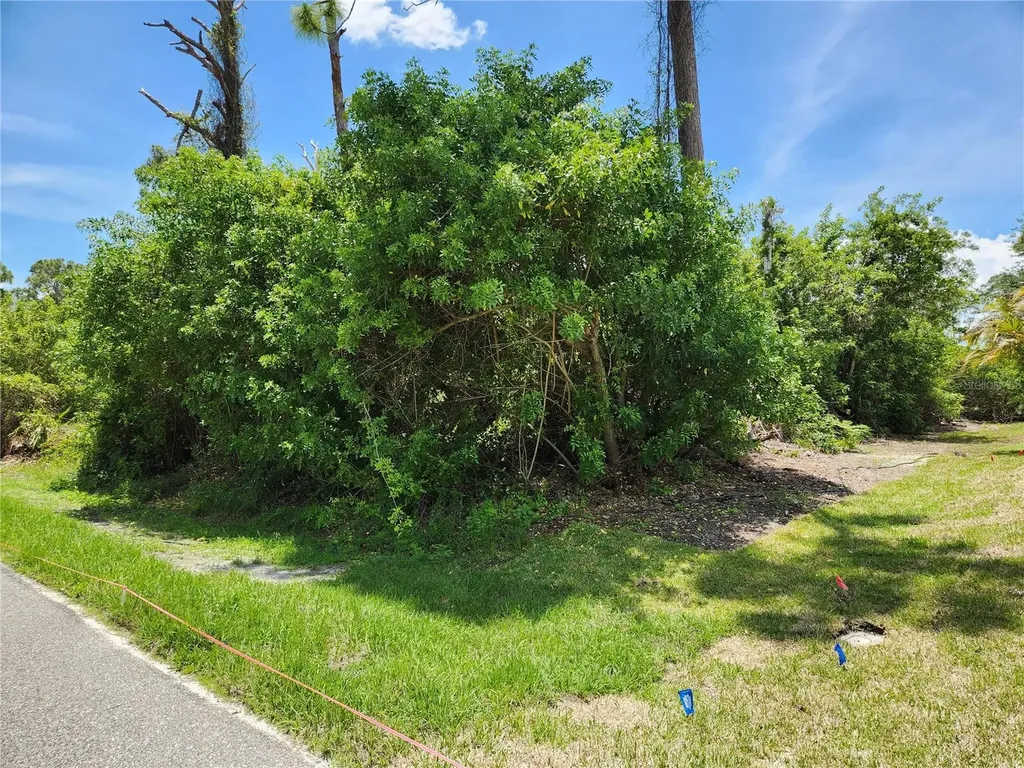 2513 Woodyglen Street Port Charlotte FL 33948