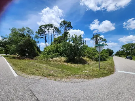 2513 Woodyglen Street Port Charlotte FL 33948