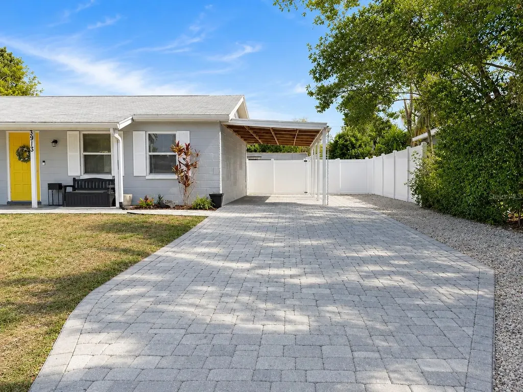 3913 W Leila Avenue Tampa FL 33616