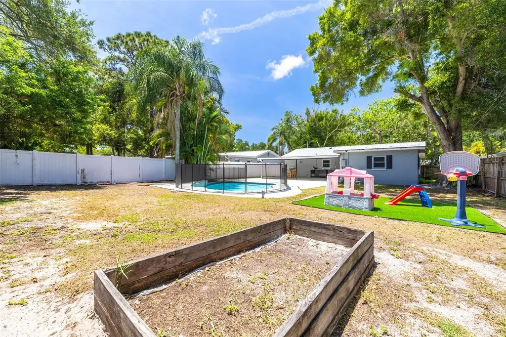 1819 West Drive Clearwater FL 33755