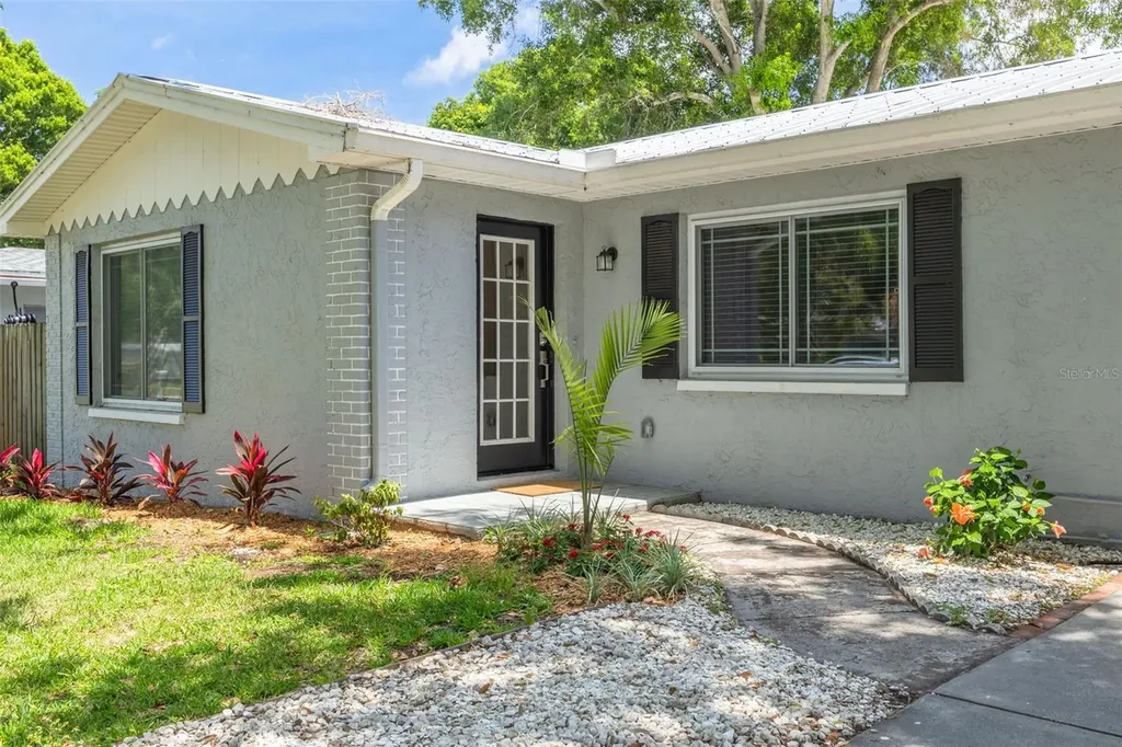 1819 West Drive Clearwater FL 33755