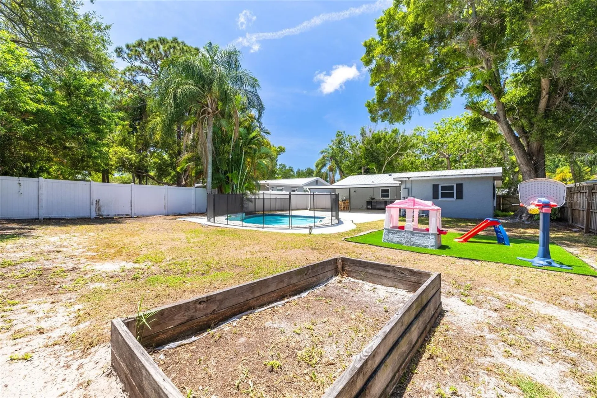 1819 West Drive Clearwater FL 33755