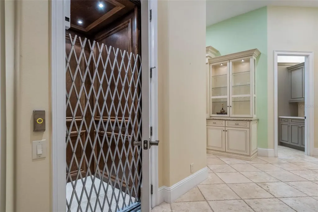 8340 Lake Burden Circle Windermere FL 34786