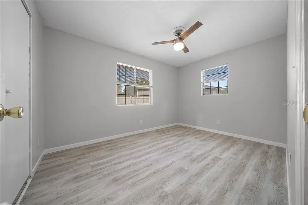 4103 Holly Hill Lady Lake FL 32159