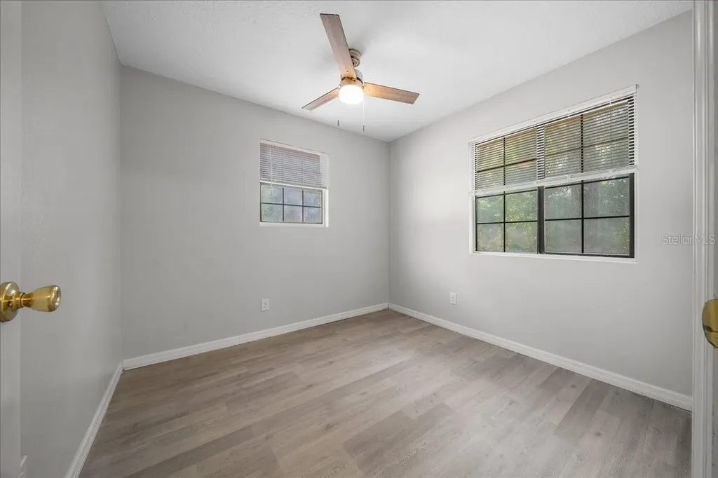 4103 Holly Hill Lady Lake FL 32159