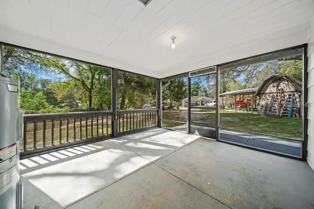 4103 Holly Hill Lady Lake FL 32159