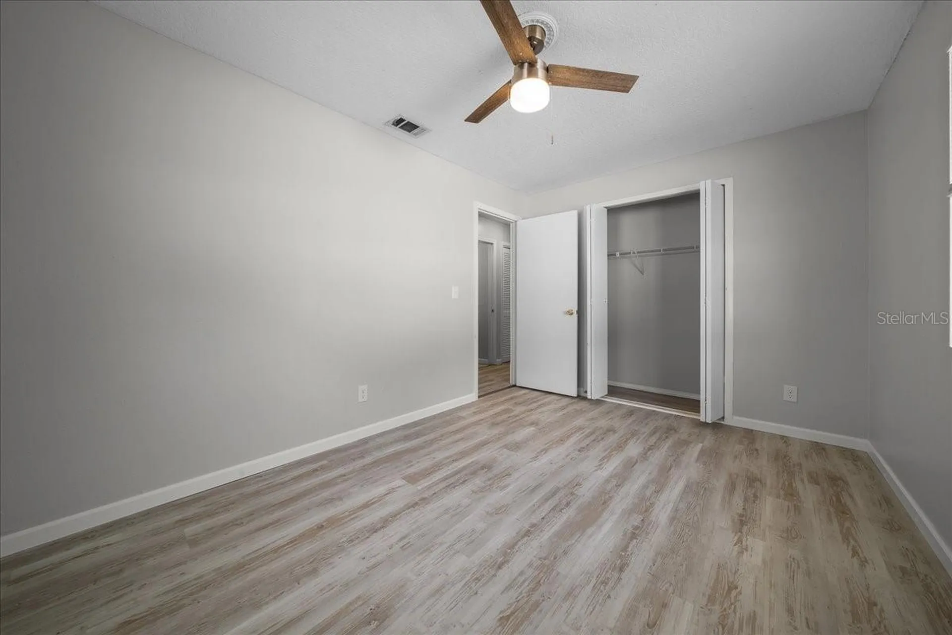 4103 Holly Hill Lady Lake FL 32159