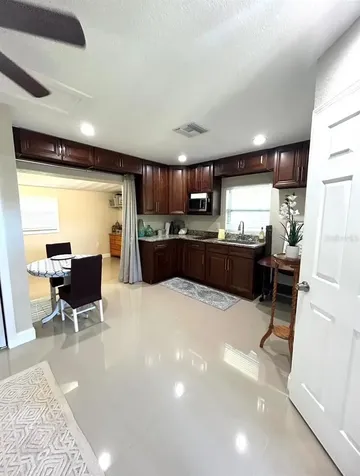 11350 Memorial Highway Tampa FL 33635