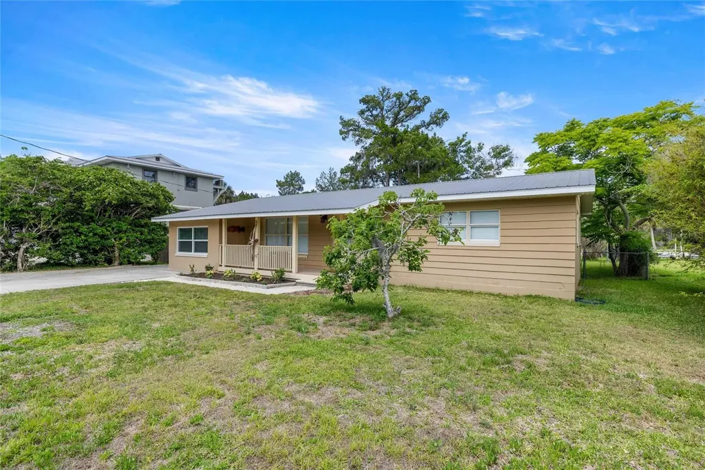 46 Magnolia Avenue Yankeetown FL 34498
