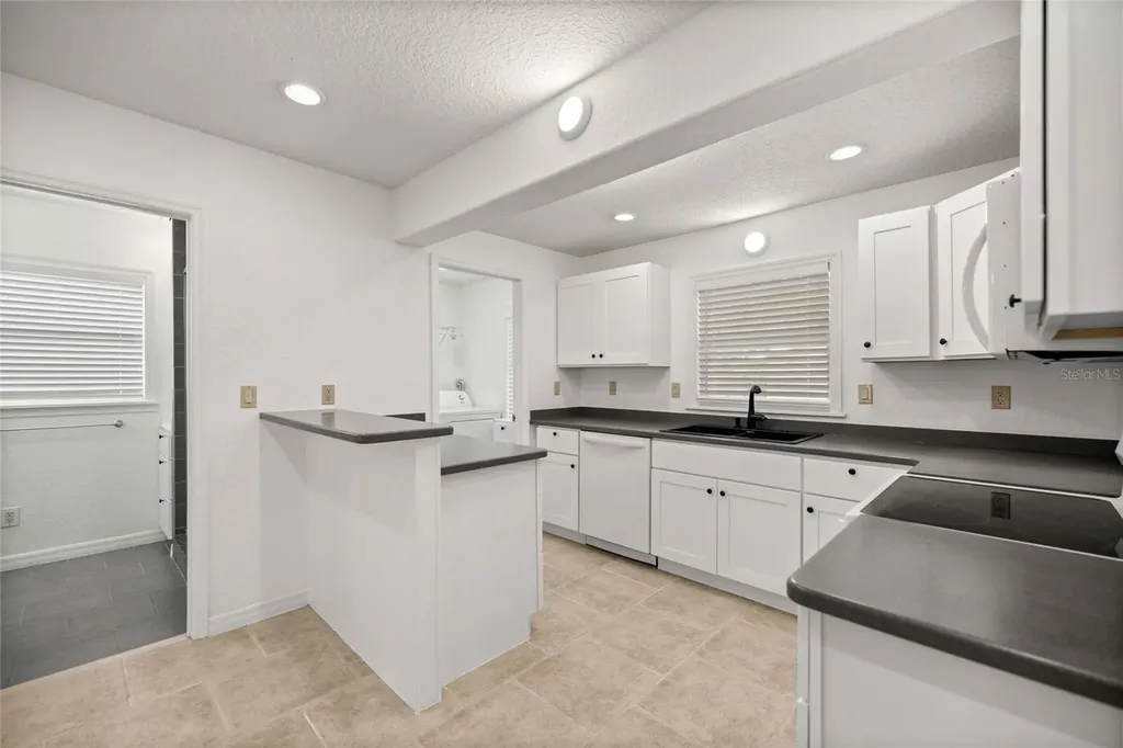 46 Magnolia Avenue Yankeetown FL 34498