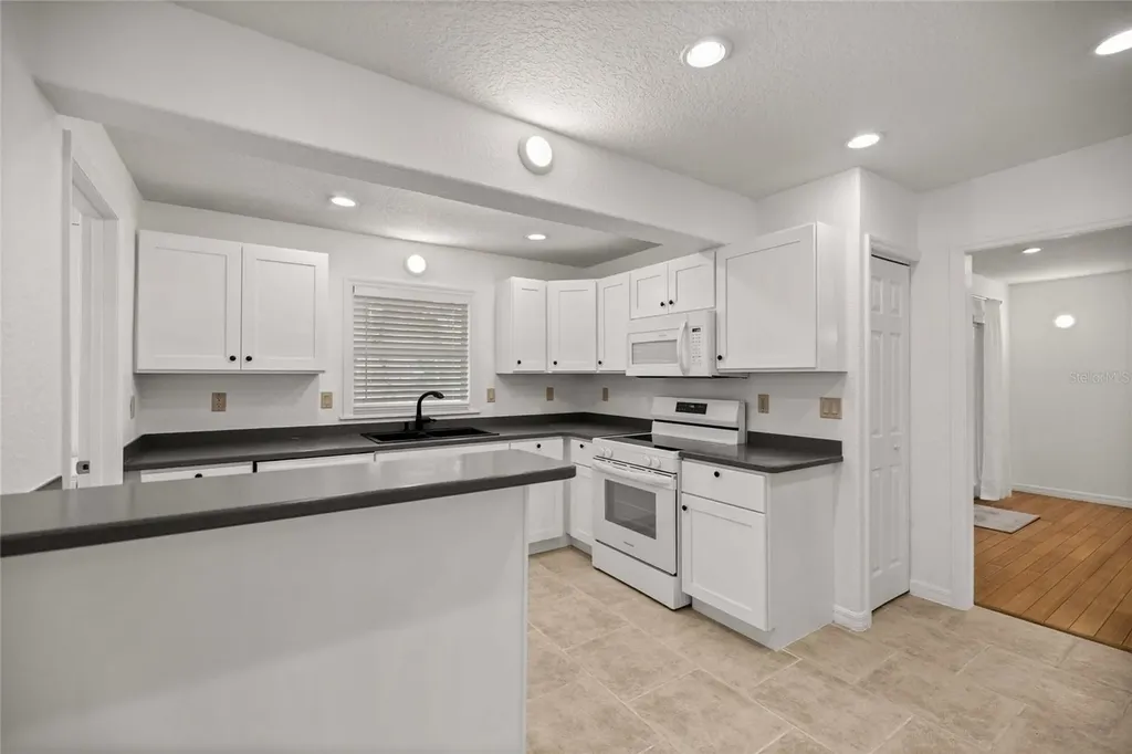 46 Magnolia Avenue Yankeetown FL 34498