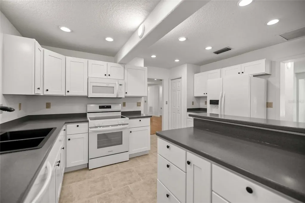 46 Magnolia Avenue Yankeetown FL 34498