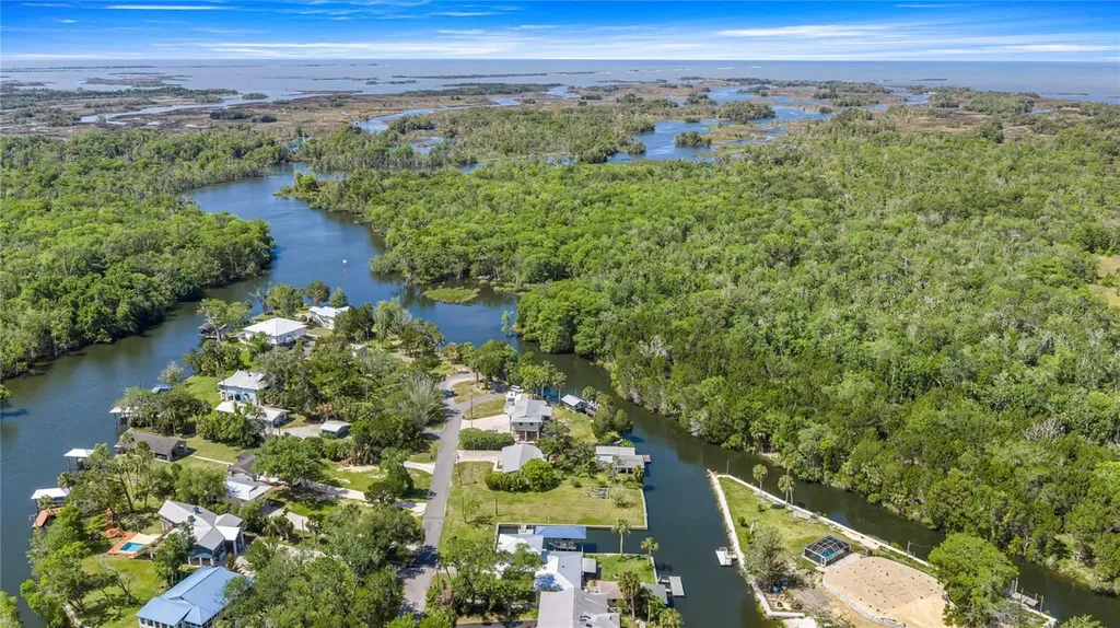 46 Magnolia Avenue Yankeetown FL 34498