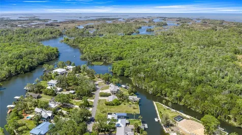 46 Magnolia Avenue Yankeetown FL 34498