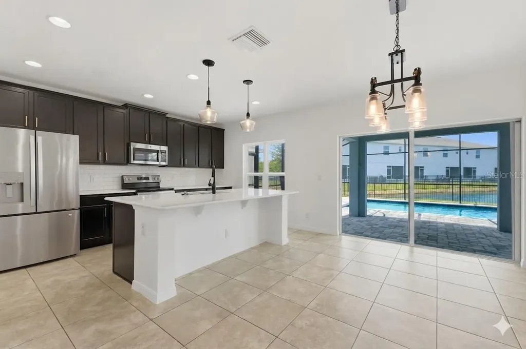 652 Samuel Place Davenport FL 33837