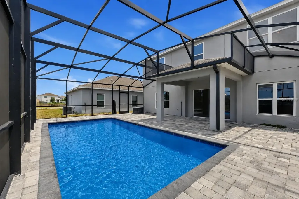 652 Samuel Place Davenport FL 33837