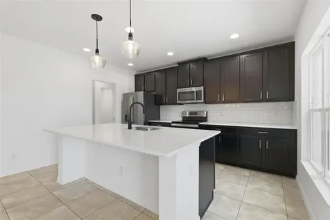652 Samuel Place Davenport FL 33837