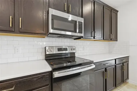 652 Samuel Place Davenport FL 33837