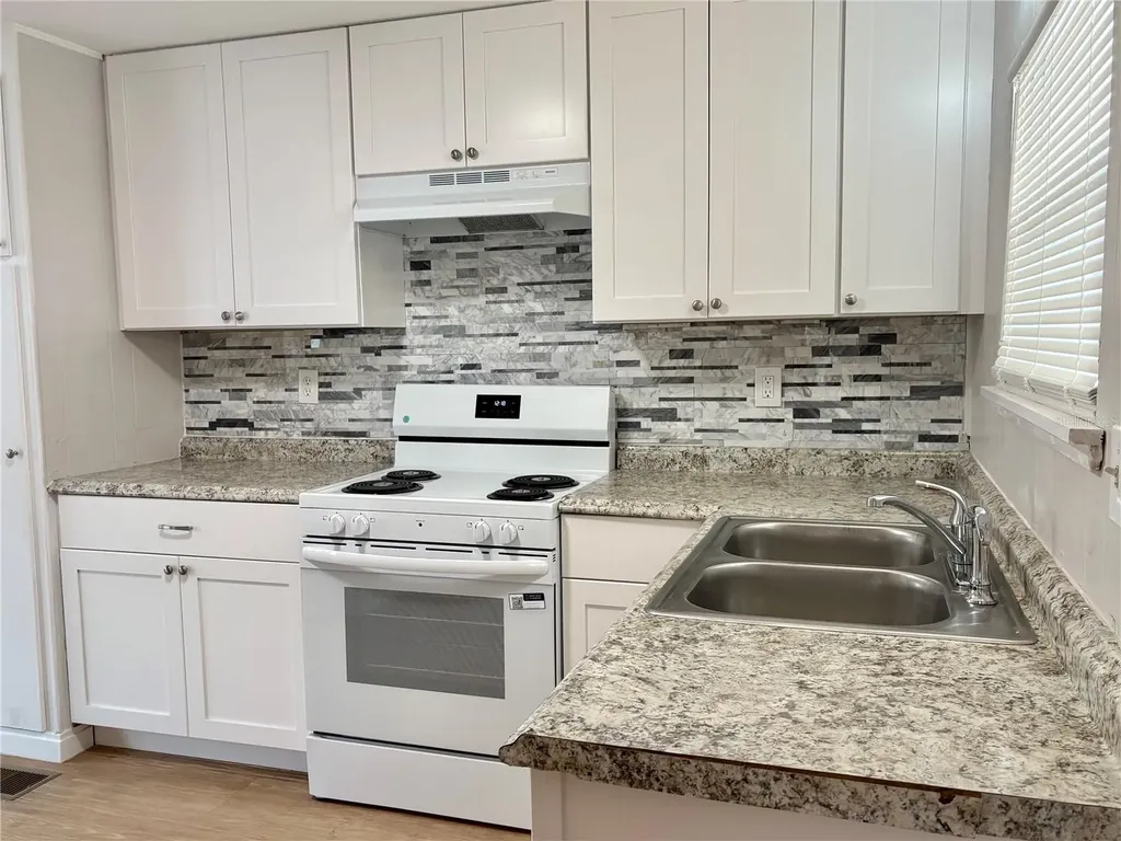 3608 16th Street W Bradenton FL 34205