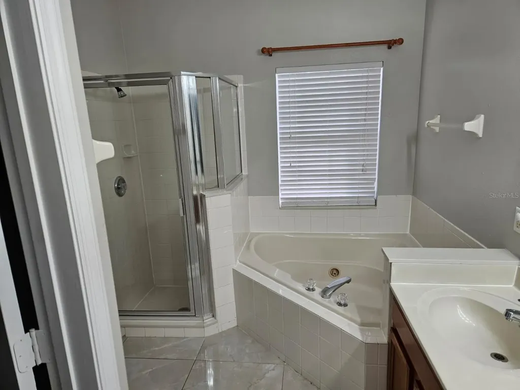 647 Carey Way Orlando FL 32825