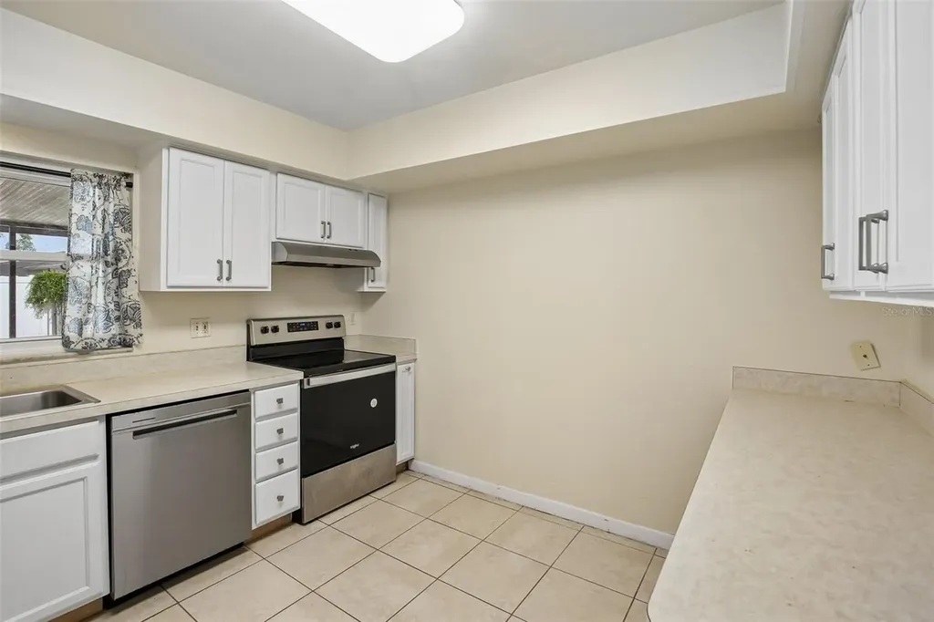 4828 Grove Point Drive Tampa FL 33624