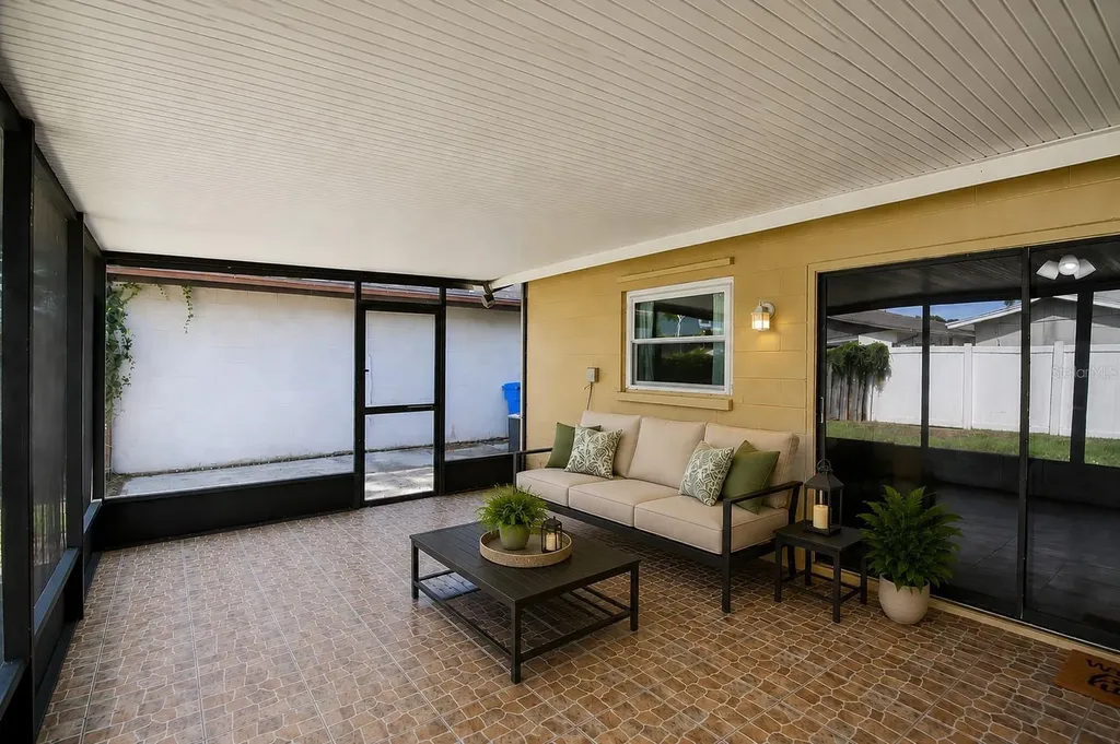 4828 Grove Point Drive Tampa FL 33624