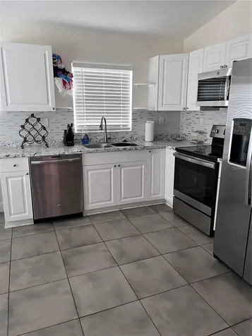 2127 W Perio Street Tampa FL 33612
