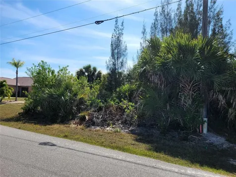 9598 Spring Circle Port Charlotte FL 33981