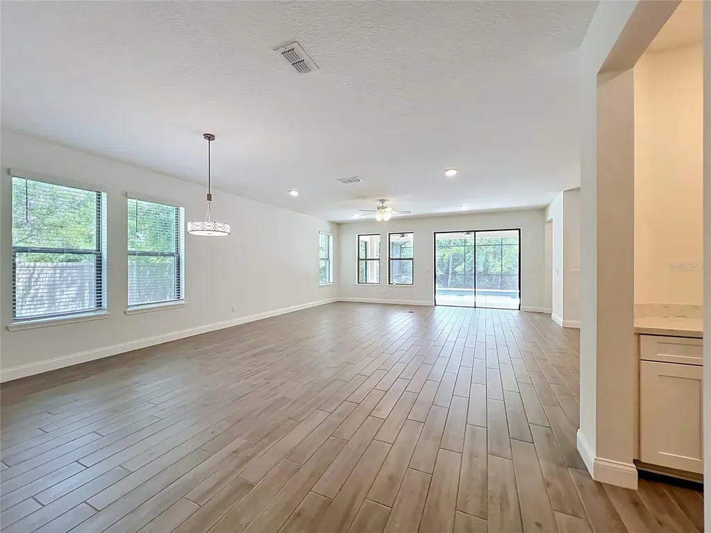 8409 Vivaro Isle Way Windermere FL 34786