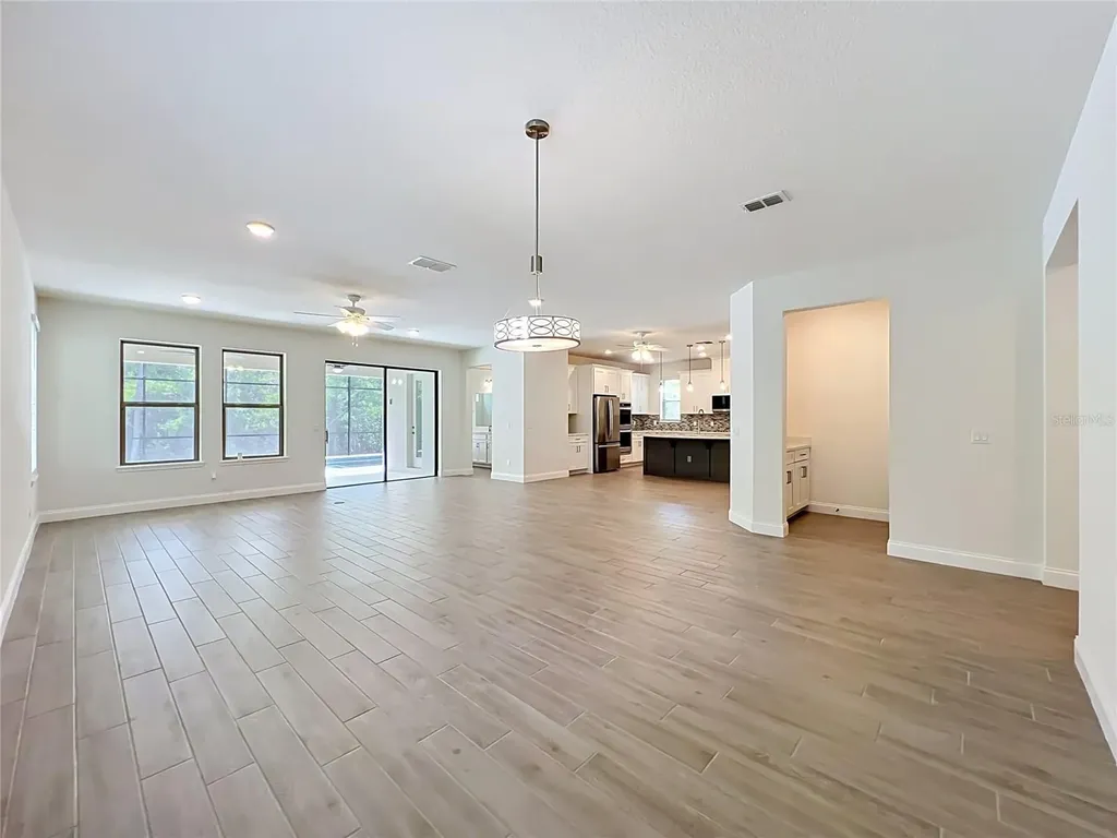 8409 Vivaro Isle Way Windermere FL 34786