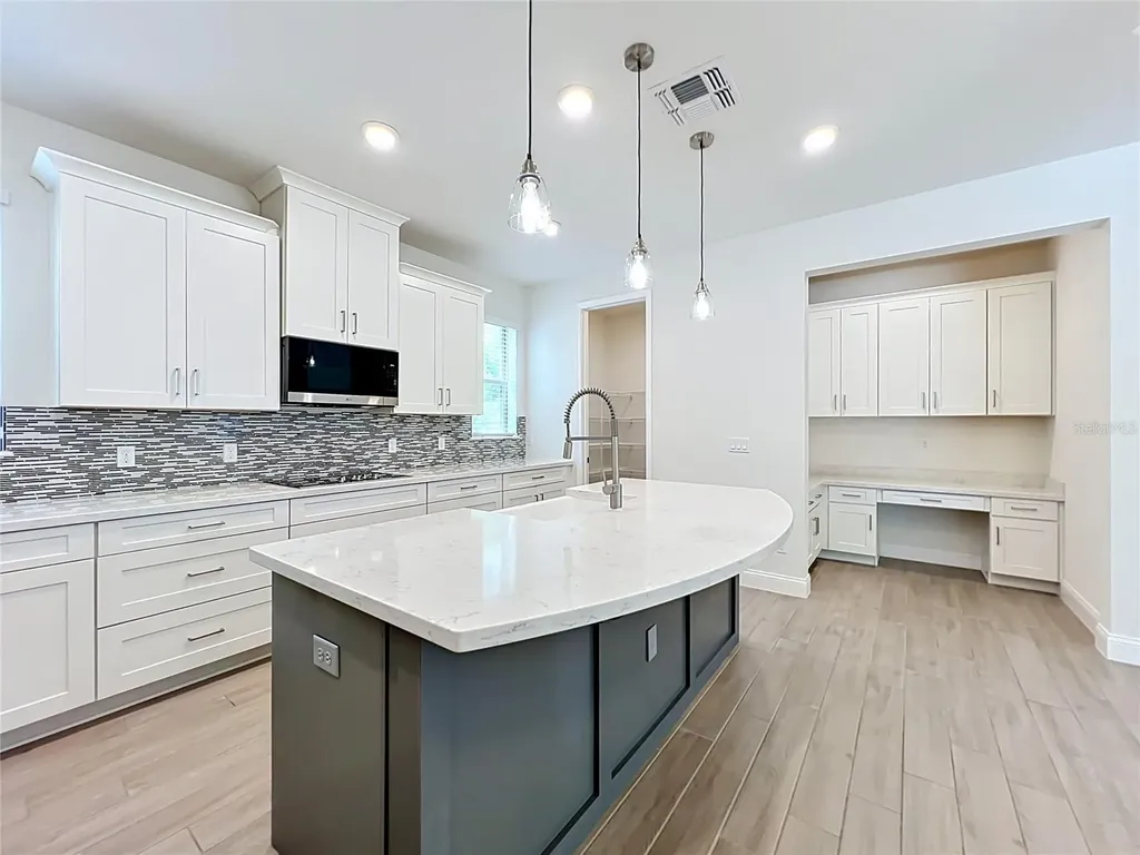 8409 Vivaro Isle Way Windermere FL 34786