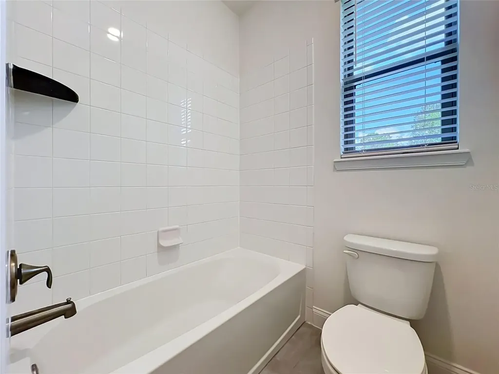 8409 Vivaro Isle Way Windermere FL 34786