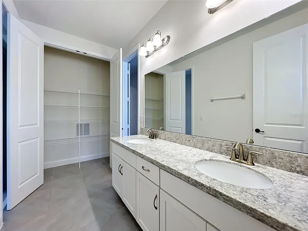 8409 Vivaro Isle Way Windermere FL 34786