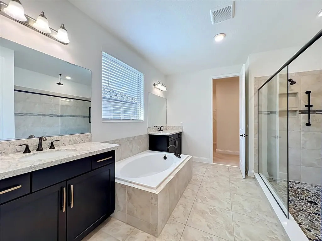 8409 Vivaro Isle Way Windermere FL 34786