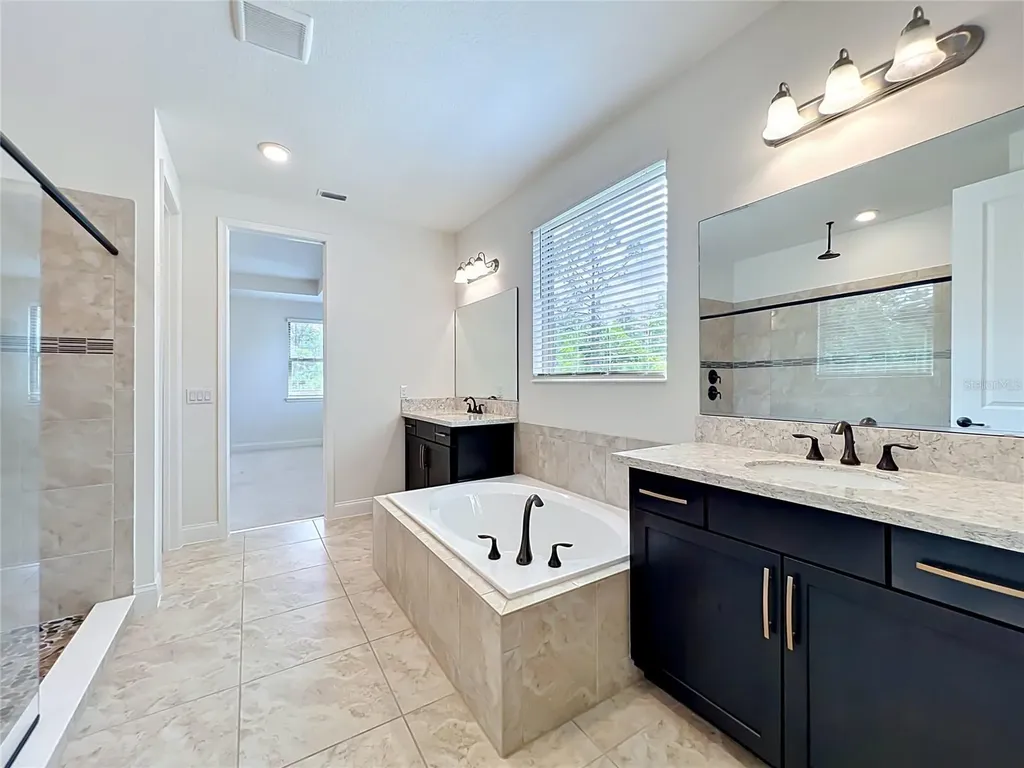8409 Vivaro Isle Way Windermere FL 34786