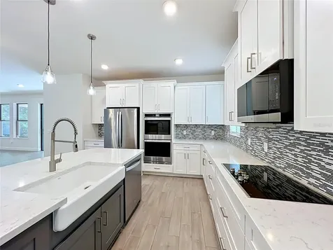 8409 Vivaro Isle Way Windermere FL 34786