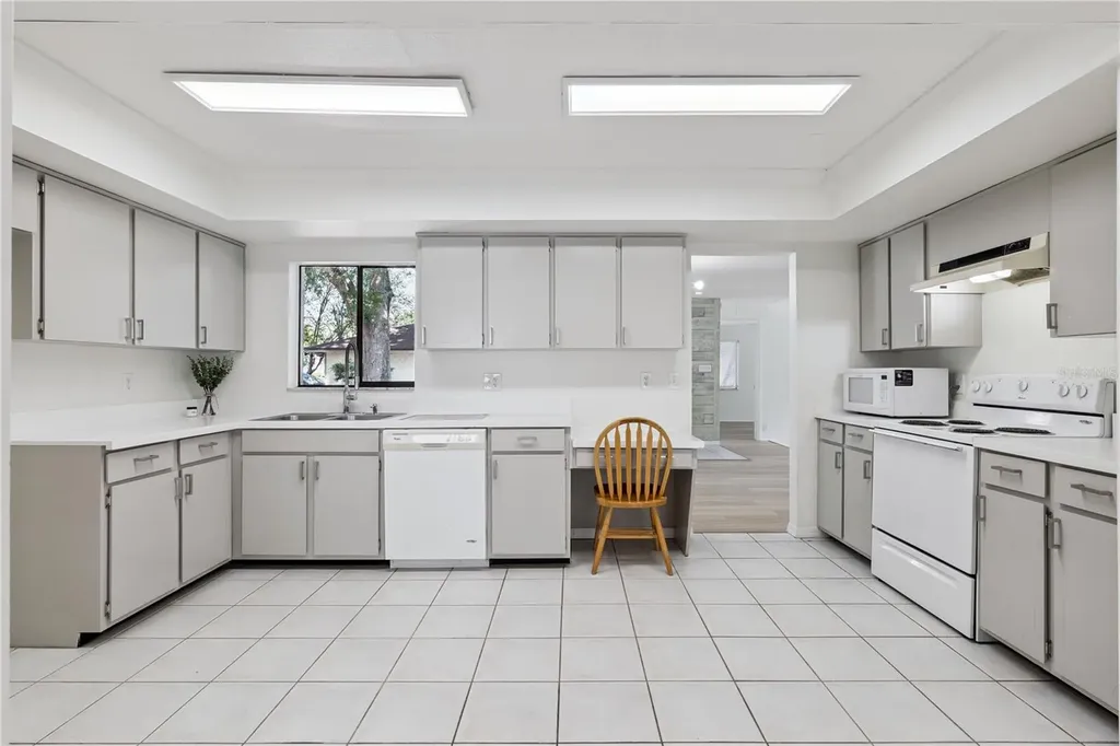 110 Holderness Drive Longwood FL 32779