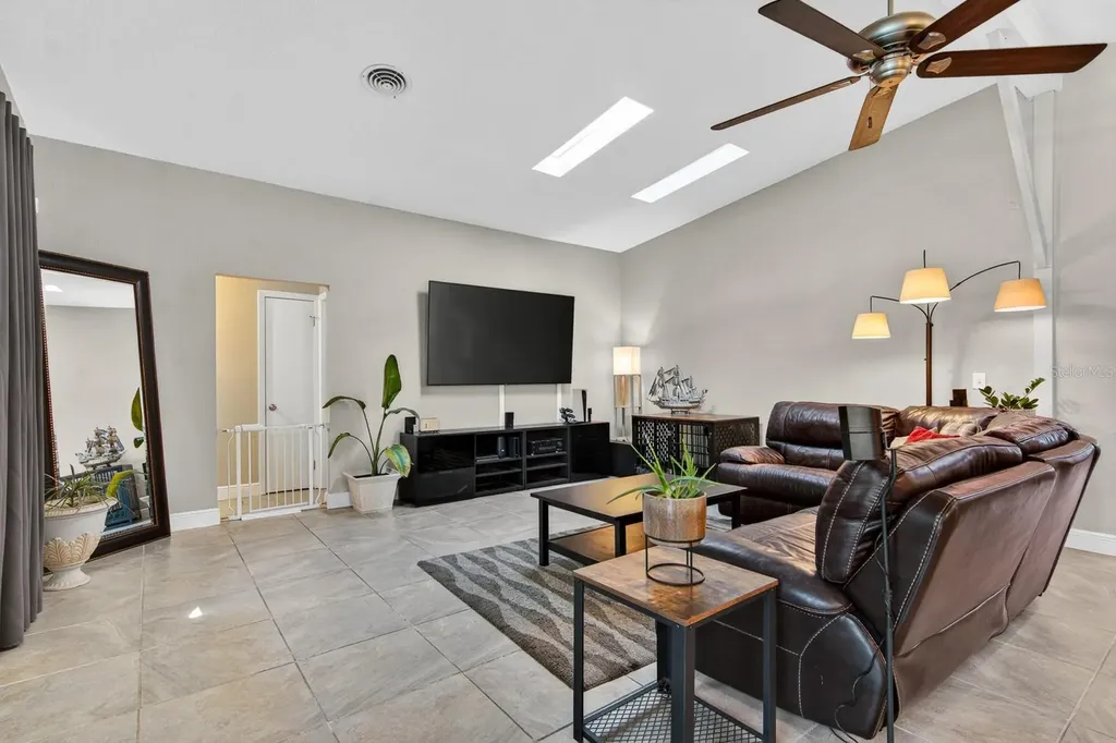 1424 S Evergreen Avenue Clearwater FL 33756