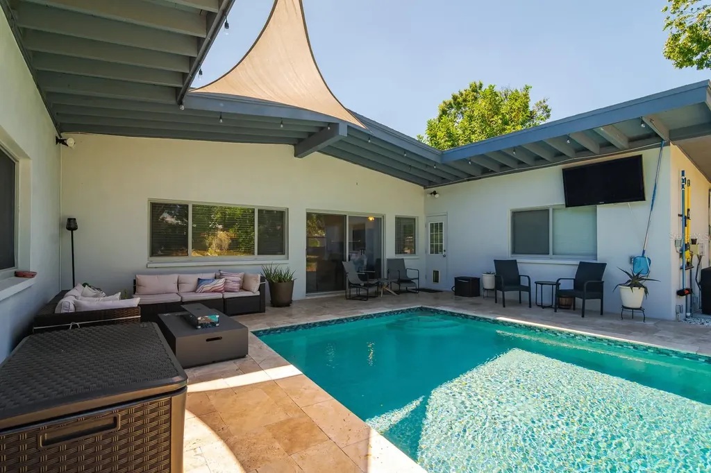 1424 S Evergreen Avenue Clearwater FL 33756