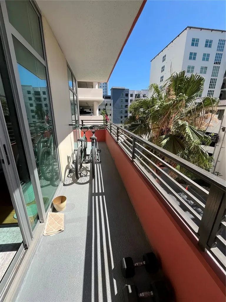 1208 E Kennedy Boulevard Tampa FL 33602