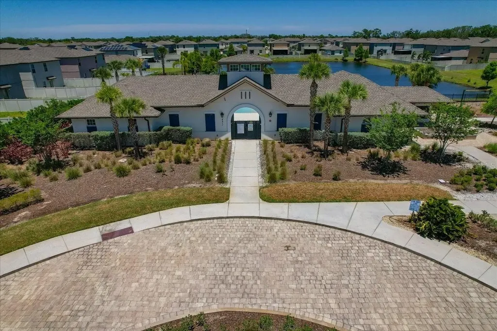 5224 White Chicory Drive Apollo Beach FL 33572