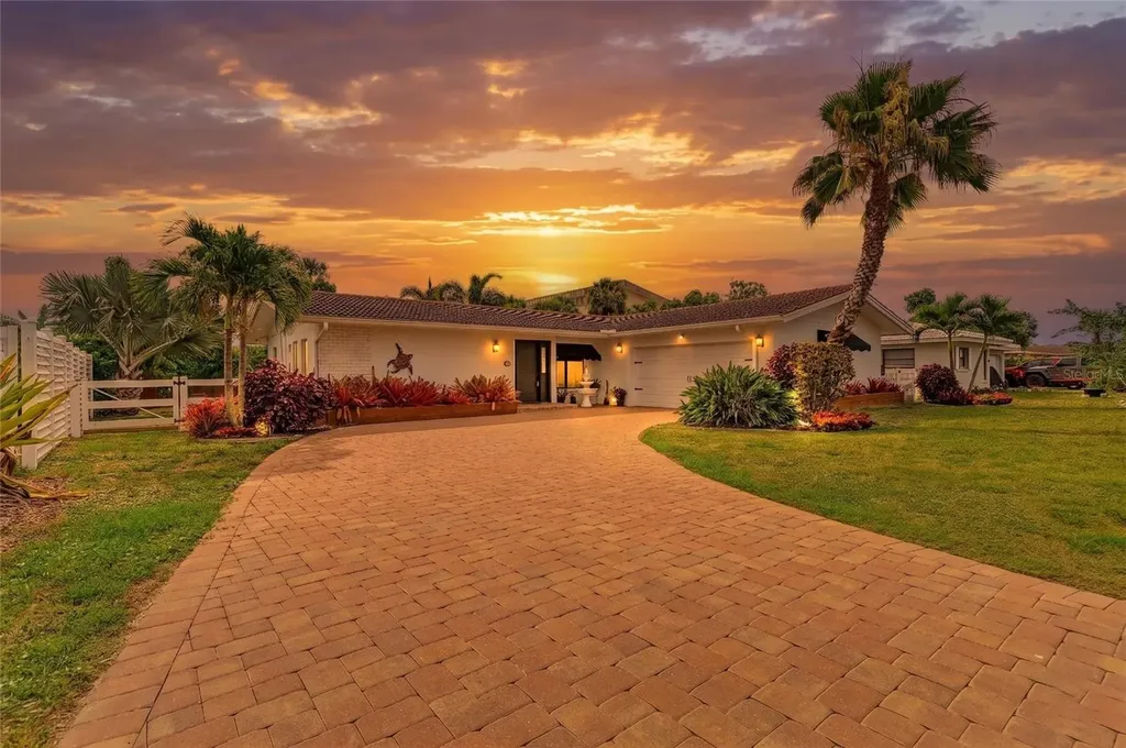 7113 Antigua Place Sarasota FL 34231