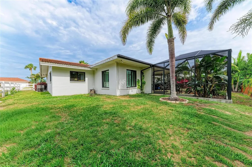 7113 Antigua Place Sarasota FL 34231