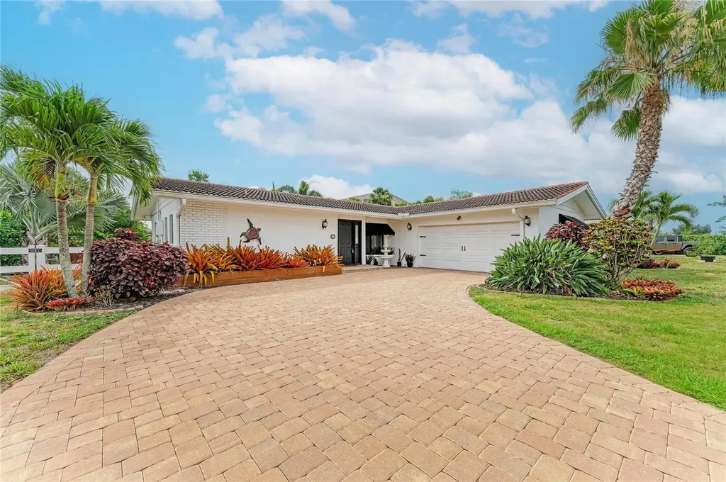 7113 Antigua Place Sarasota FL 34231