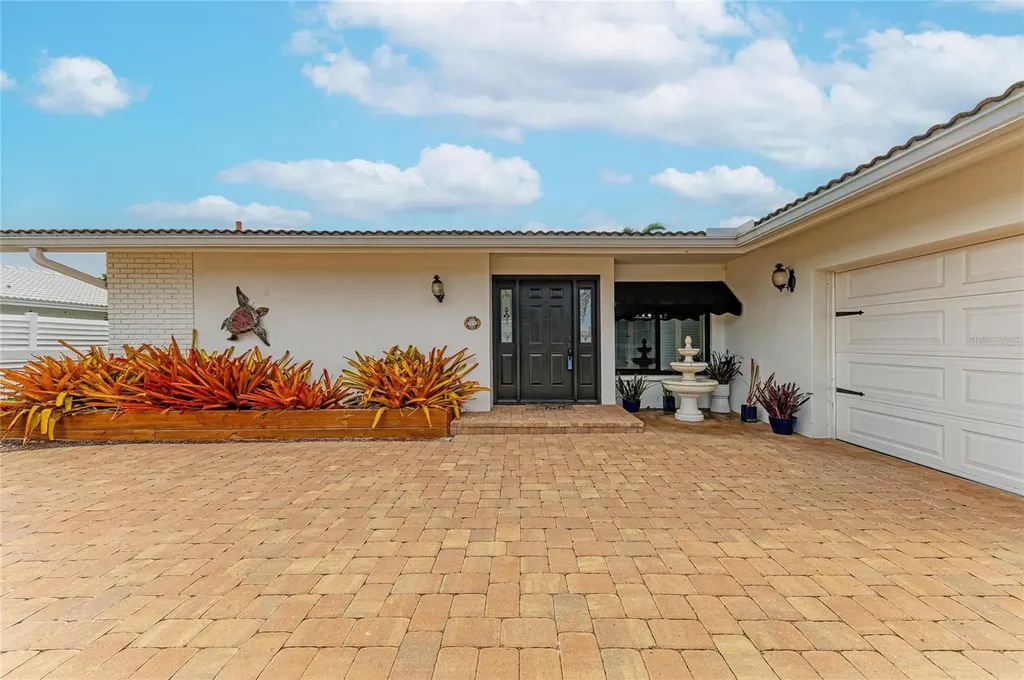 7113 Antigua Place Sarasota FL 34231