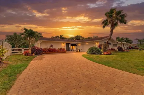 7113 Antigua Place Sarasota FL 34231