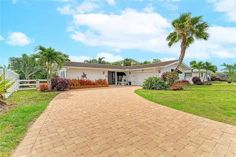 7113 Antigua Place Sarasota FL 34231