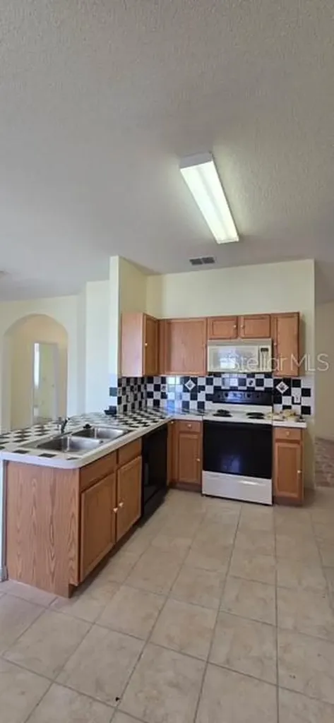 619 Reindeer Drive Kissimmee FL 34759