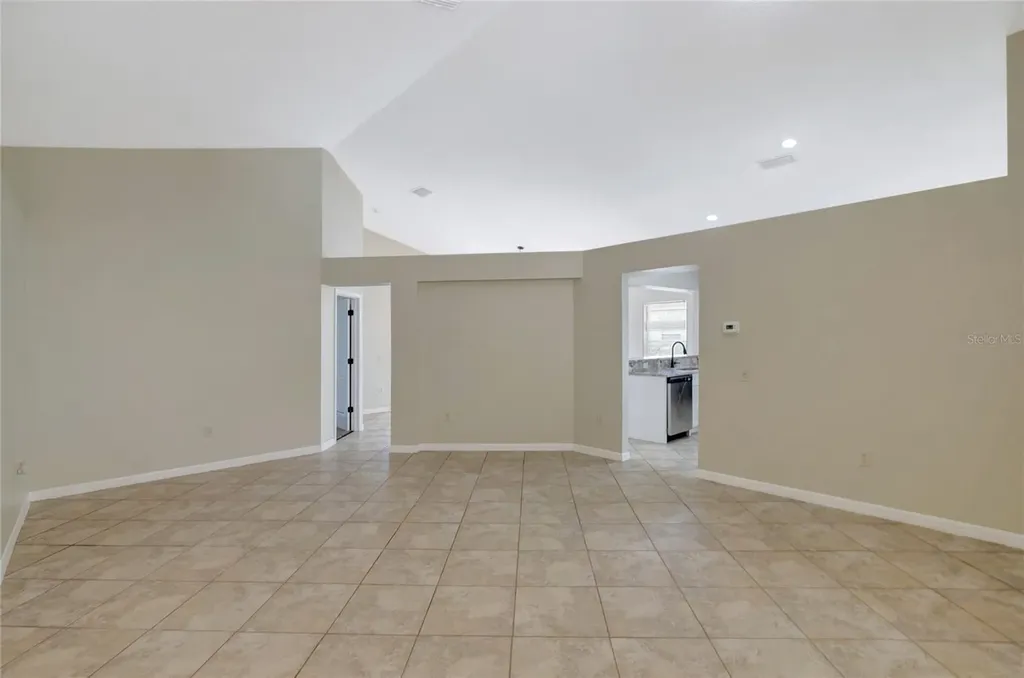 1007 Cristelle Jean Drive Ruskin FL 33570