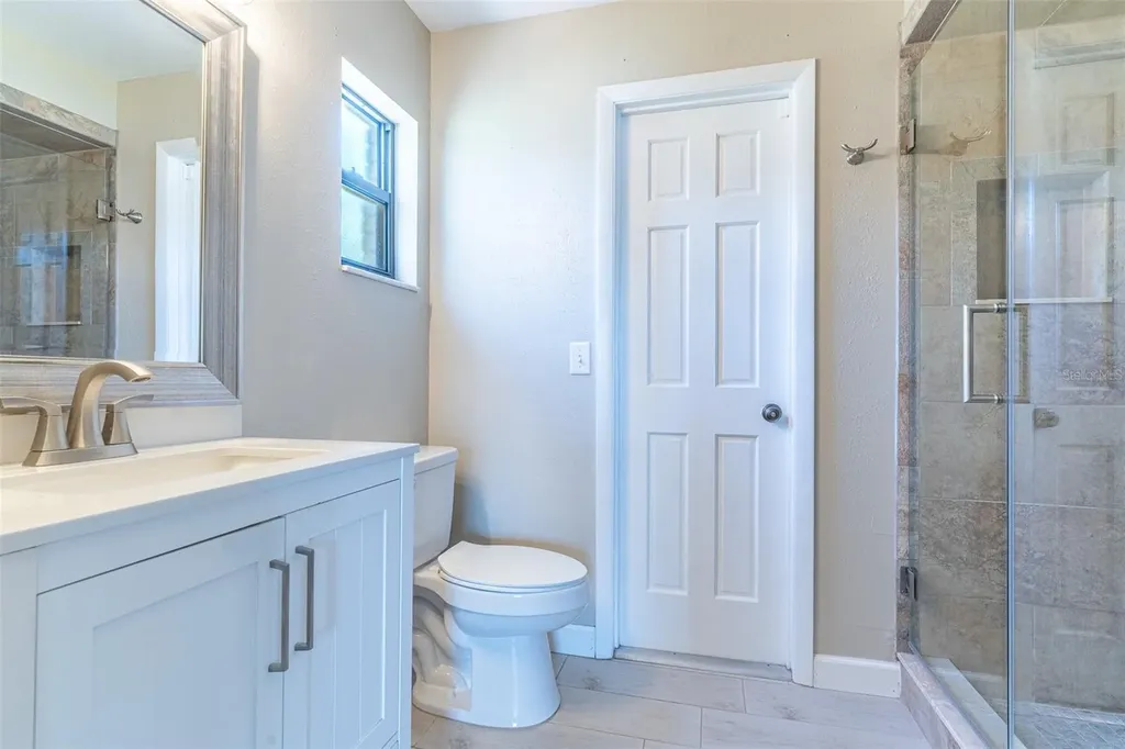 715 S Lakeside Terrace Eagle Lake FL 33839